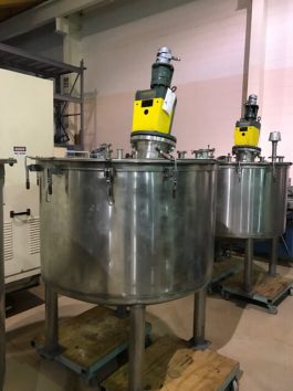 Vertical 250 Gallon Agitated Stainless Steel Process Tank (AA-7025)